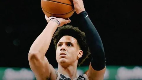 曼联与「坦味」激战半小时 阿姆特迪亚路成爱华顿防线苦主｜赛后简评